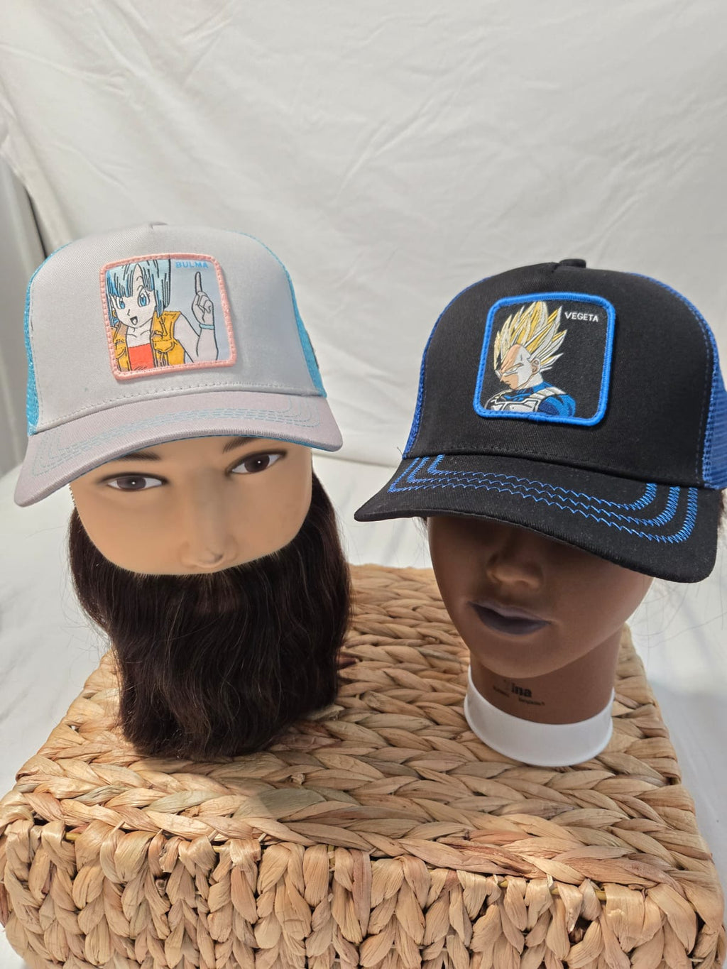 Caps