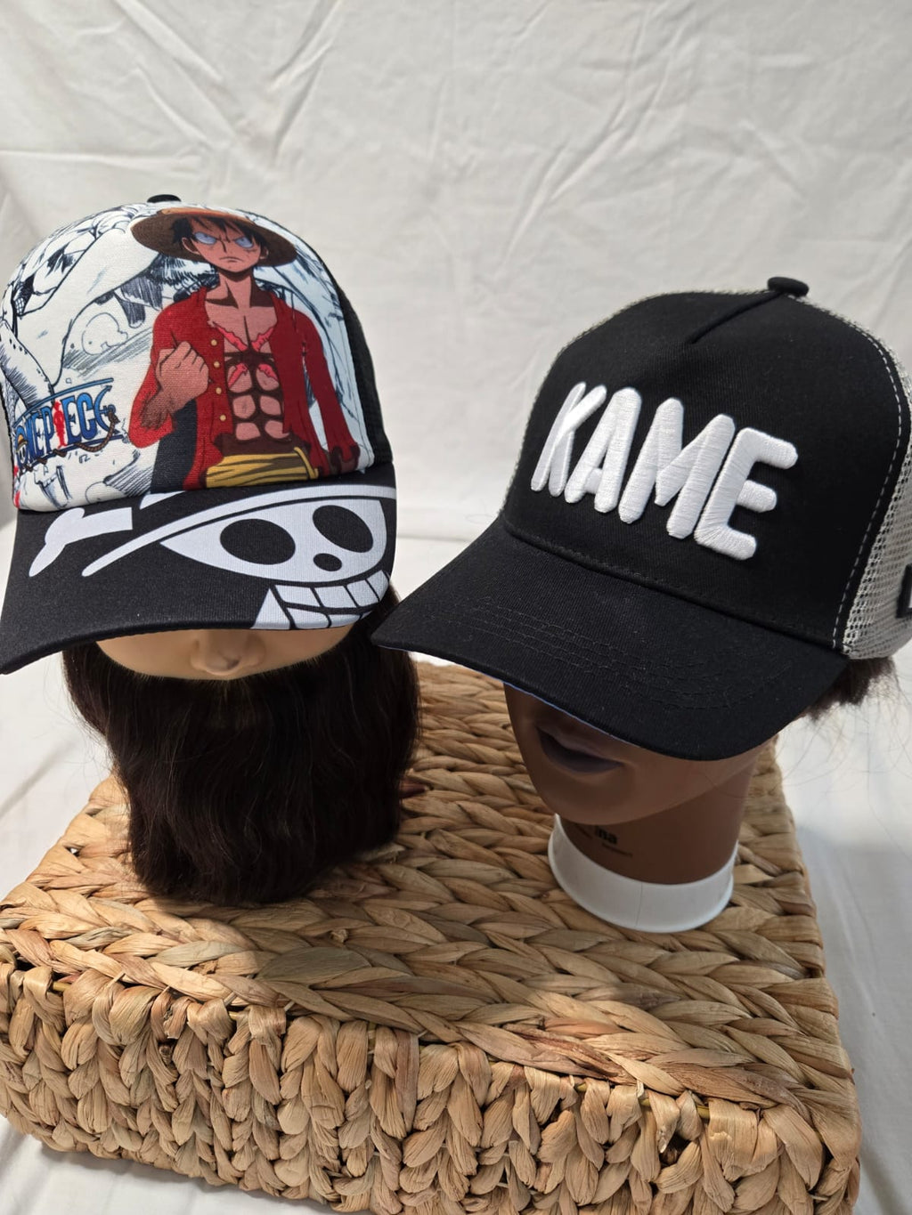 Caps