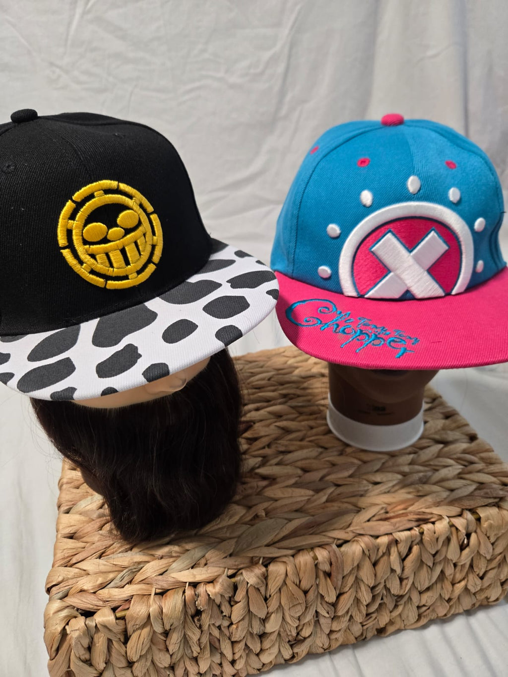Caps