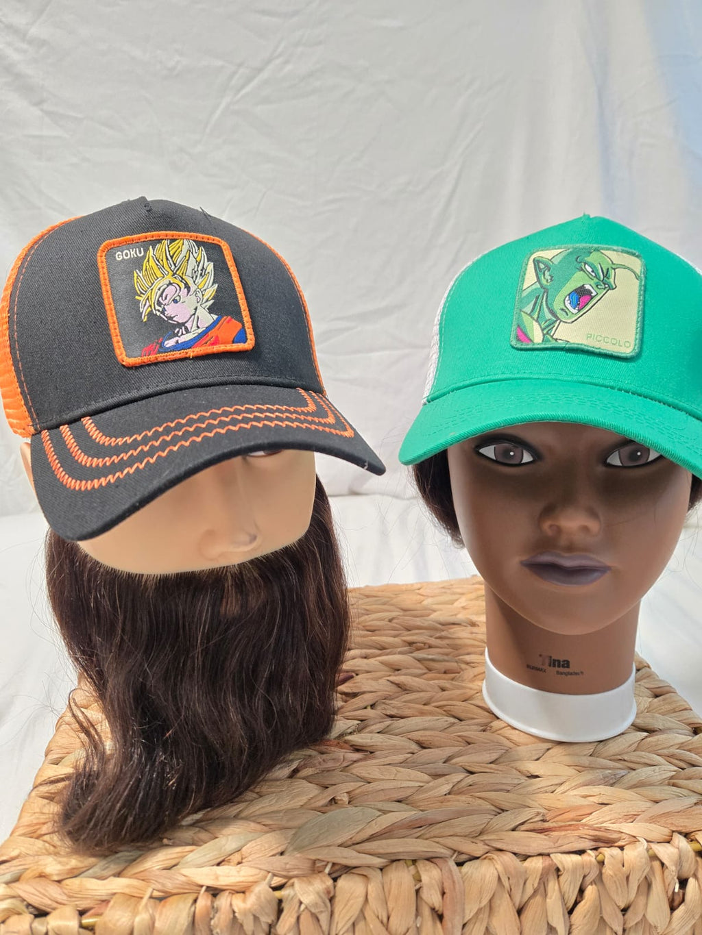 Caps