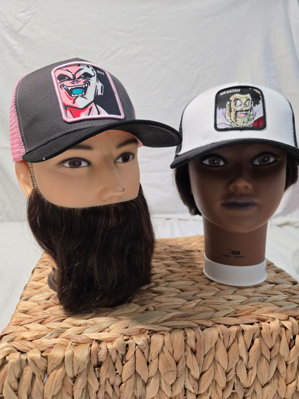 Caps